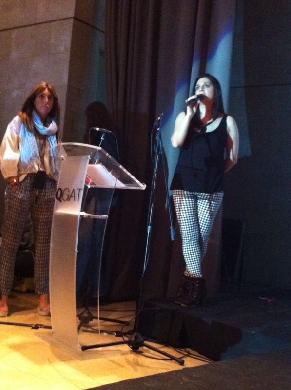 Ruth Mañero junto a Lidia Codinachs durante el discurso.